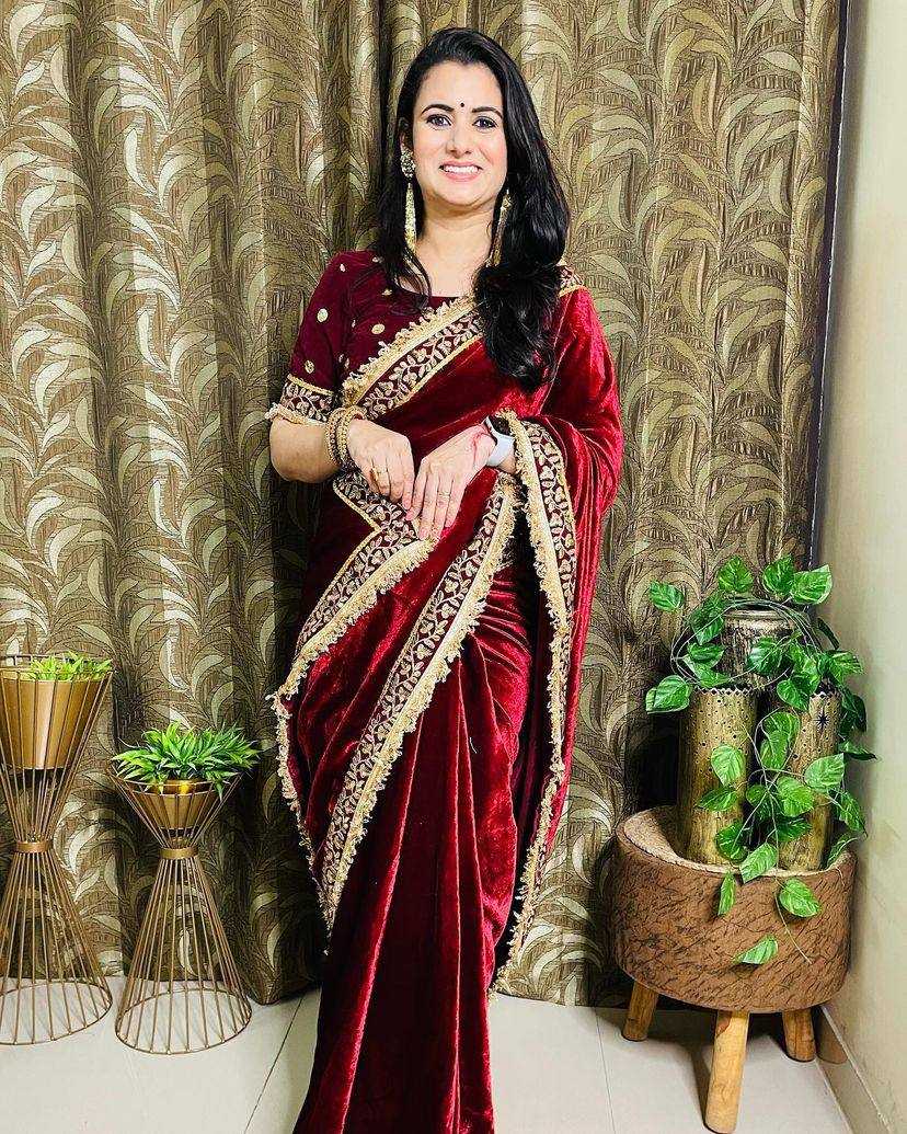 YNF VELVET RST 376 SAREES WHOLESALE FANCY VELVET LACE BORDER SAREES MANUFACTURER