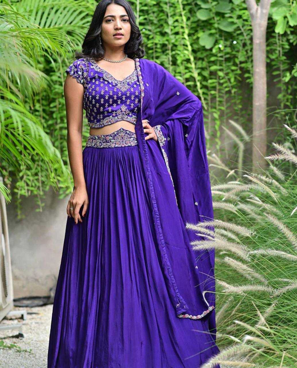 YNF CHINON KESH120 161 LEHENGAS WHOLESALE TRADITIONAL EMBROIDERED SILK LEHENGAS MANUFACTURER