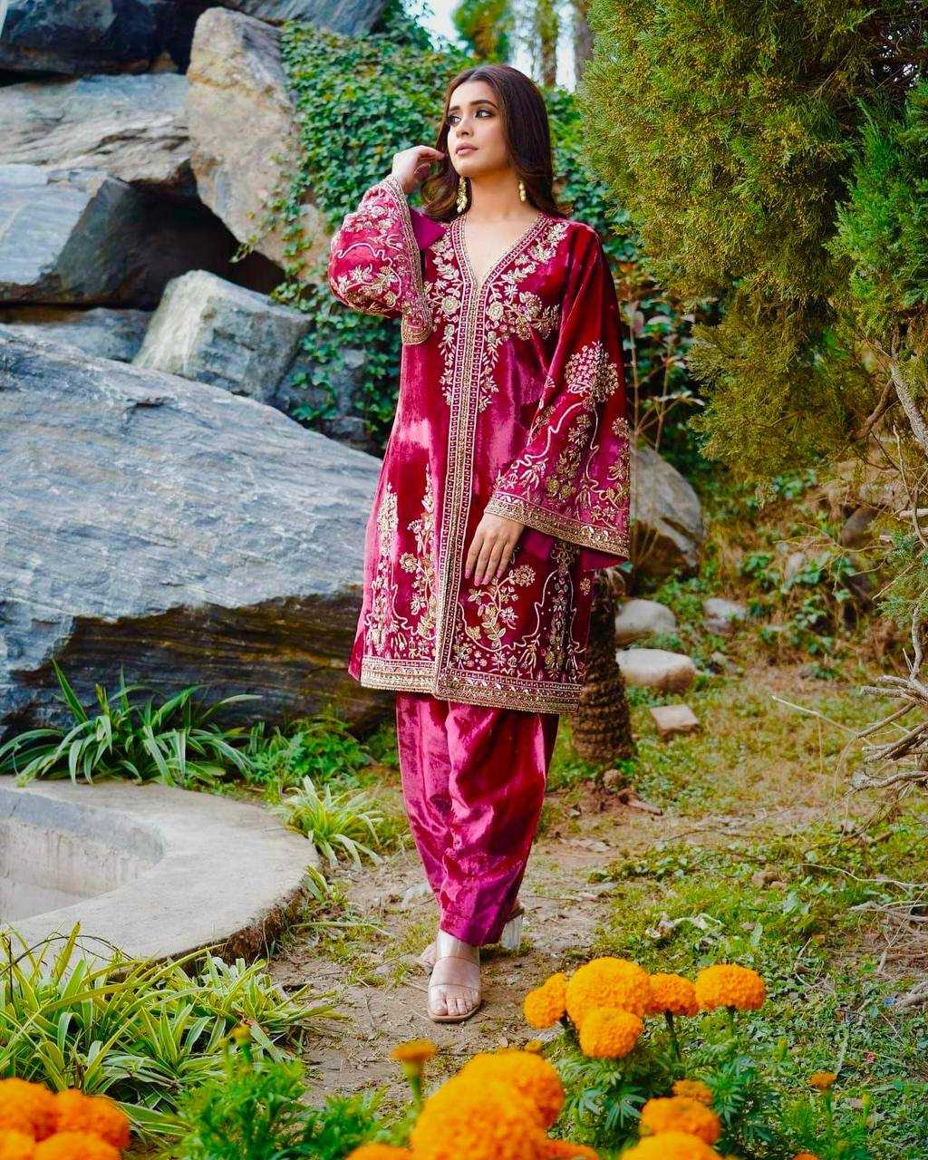 YNF VELVET KESH149 1322 SUITS & DRESSES WHOLESALE VELVET EMBROIDERY LADIES PINK SALWAE SUITS MANUFACTURE- Kapda Export