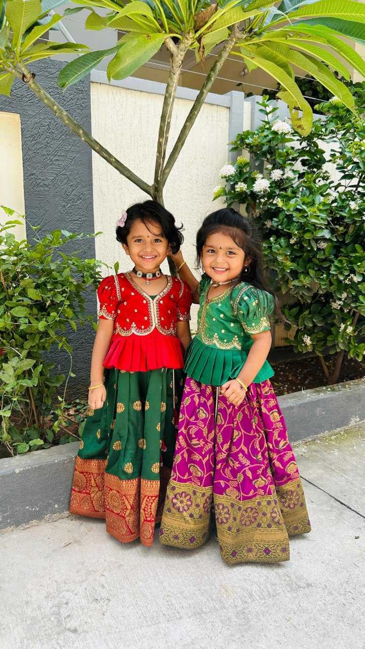 YNF BANGLORI SILK KESH109 RRKT87 KIDS WEAR WHOLESALE KIDS GOWNS MANUFACTURER- Kapda Export