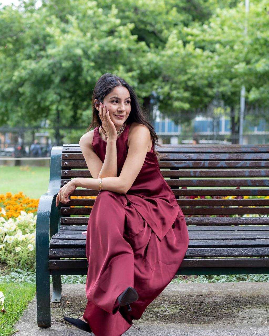 Ynf Satin RIN141 1949 Suits & Dresses Bollywood Collections Wholesale Designer dresses Hina Khan Collections Manufacturer- Kapda Export