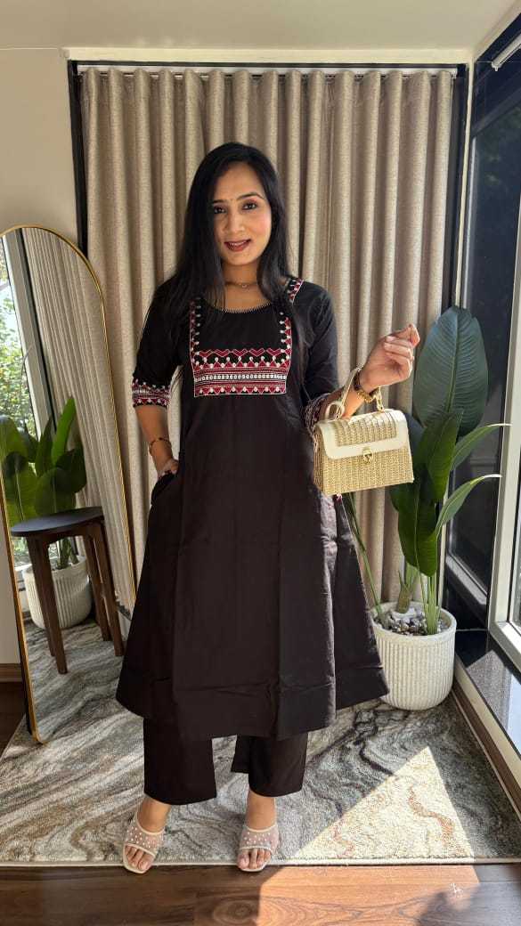 Ynf Cotton KESH623 KANIKA Kurti Festive Collections Plus Size Collections Wholesale A-Line Kurtis Kurti With Palazzo Kurtis With Pockets Manufacturer- Kapda Export