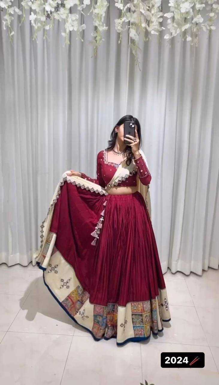 Ynf Rayon RIN162 290 Lehengas Wholesale Designer Lehenga Fancy Lehenga Mirror Work Lehenga Manufacturer- Kapda Export