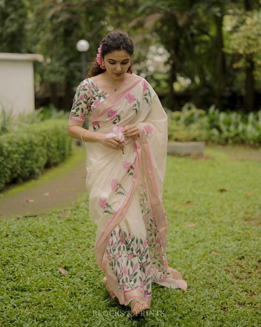 Ynf Linen KESH682 NUVA Sarees Wholesale Printed Sarees Zari Border Sarees Golden Sarees Manufacturer- Kapda Export