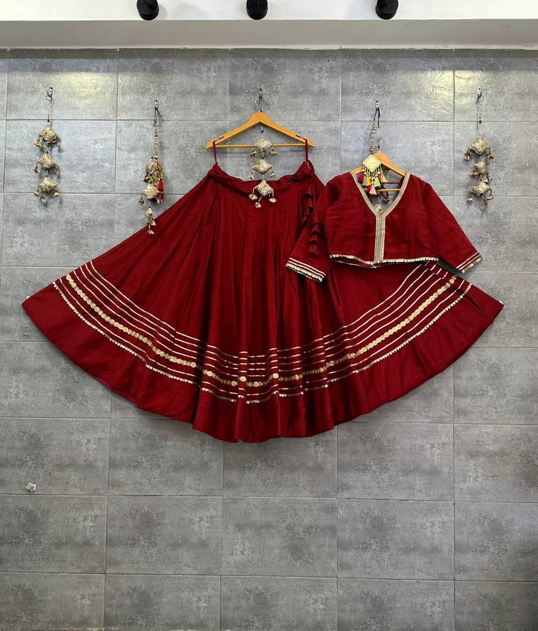 YNF ROMAN SILK  KESH179 AHB67 LEHENGAS WHOLESALE TRADITIONAL SILK LEHENGAS MANUFACTURER