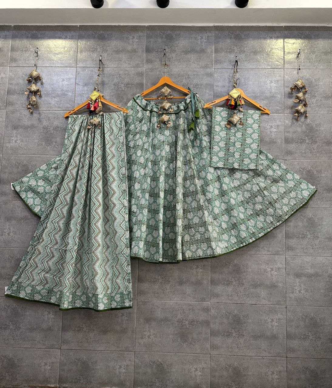 YNF COTTON CAMBRIC KESH179 AHB68 LEHENGAS WHOLESALE PRINTED CHANIYA CHOLI SIMPLE LEHENGAS MANUFACTURER