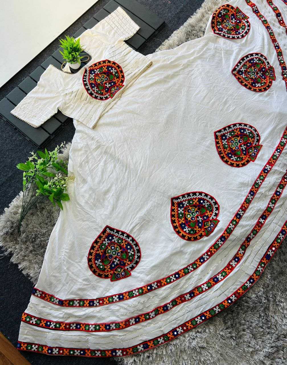 YNF HEAVY RAYON RIN202 566A LEHENGAS WHOLESALE TRADITIONAL CHANIYA CHOLI LEHENGAS MANUFACTURER