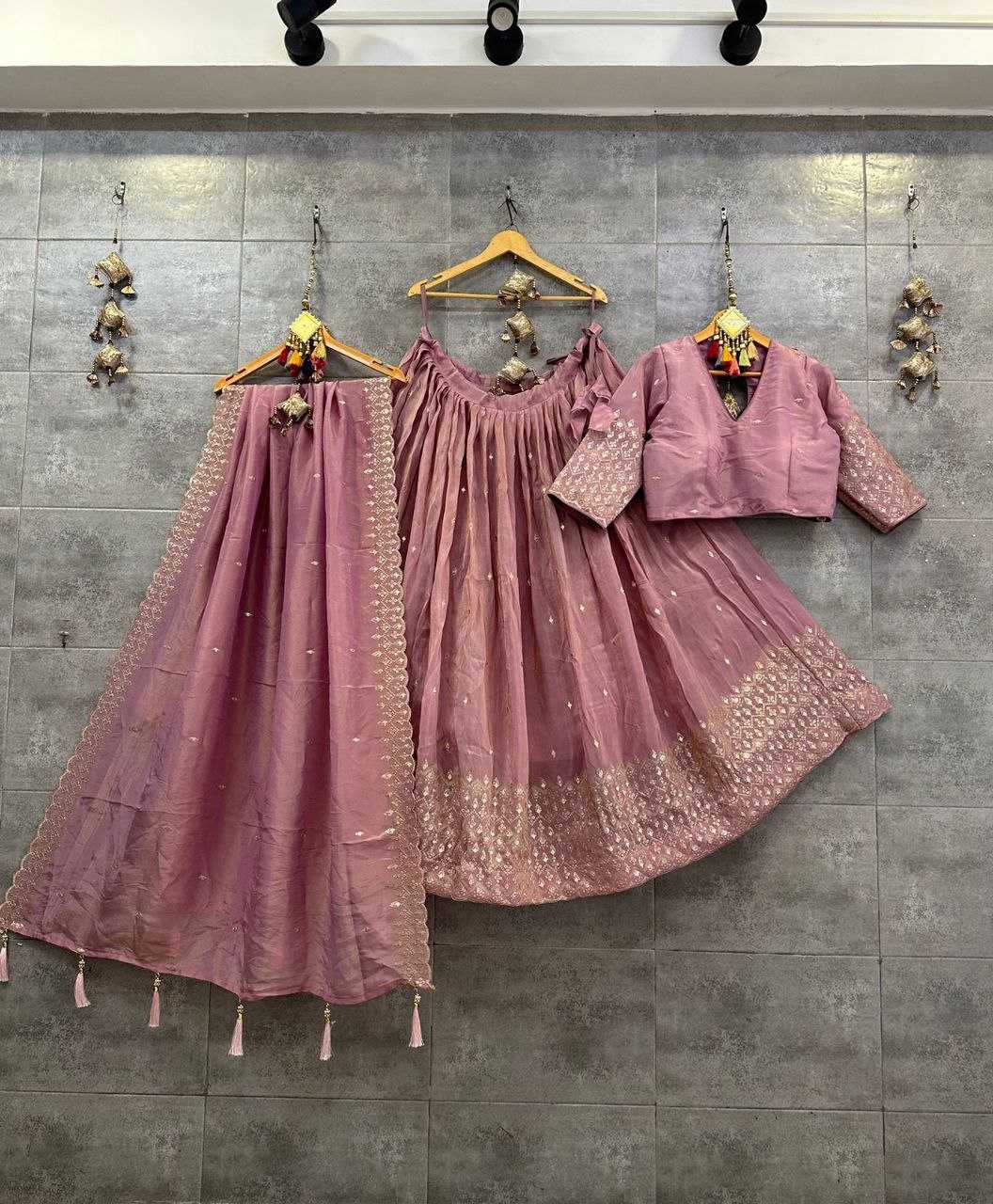 YNF TISSUE SILK KESH179 AHB111 LEHENGAS WHOLESALE WEDDING SILK SEQUNIS LEHENGAS MANUFACTURER- Kapda Export