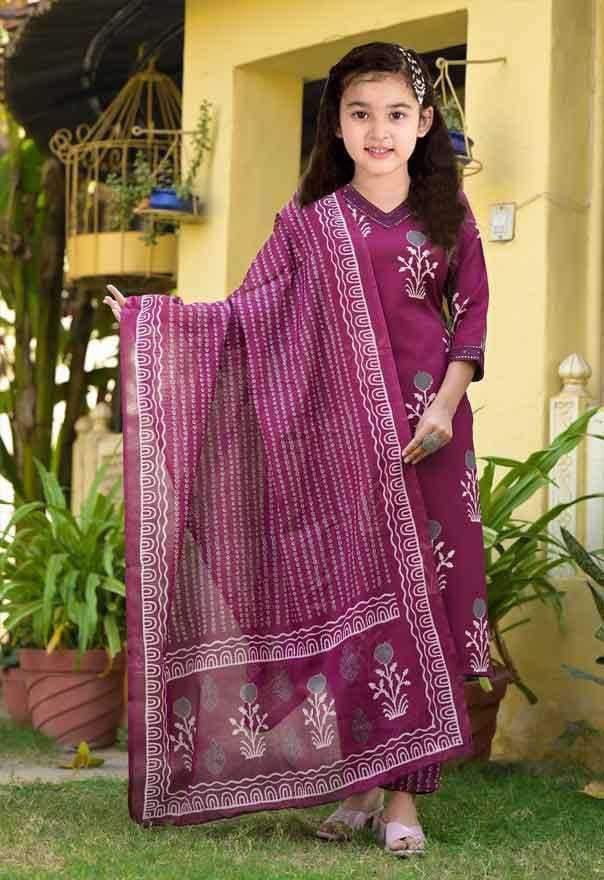 Ynf Cotton RIN204 JAMLI Western Wears Kids Wear Festive Collections Wholesale Kids Suit Girls Cotton Frocks Kids Ethnic Wear Manufacturer- Kapda Export