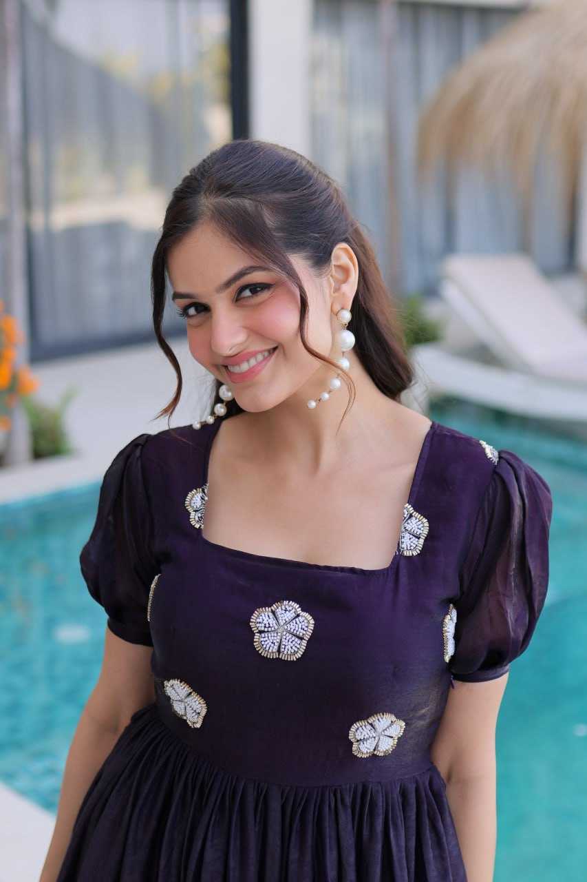 Ynf FENDY Silk KESH489 1224 Gowns Wholesale Embroidery Gowns Party Gowns Evening Gowns Manufacturer- Kapda Export