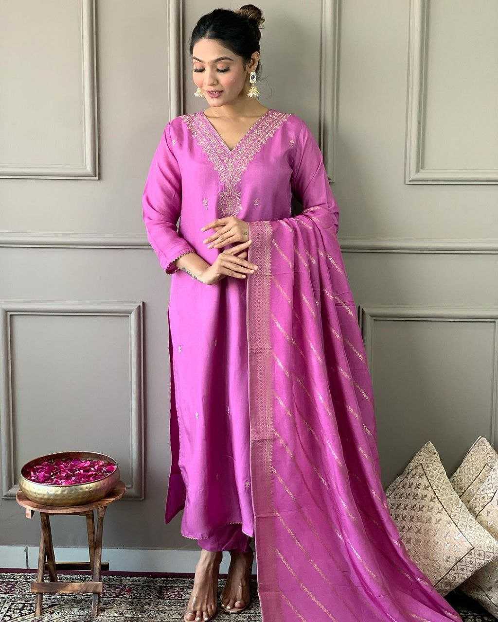 YNF CHANDERI SOFT JNC 227 WHOLESALE SUITS MANUFACTURER