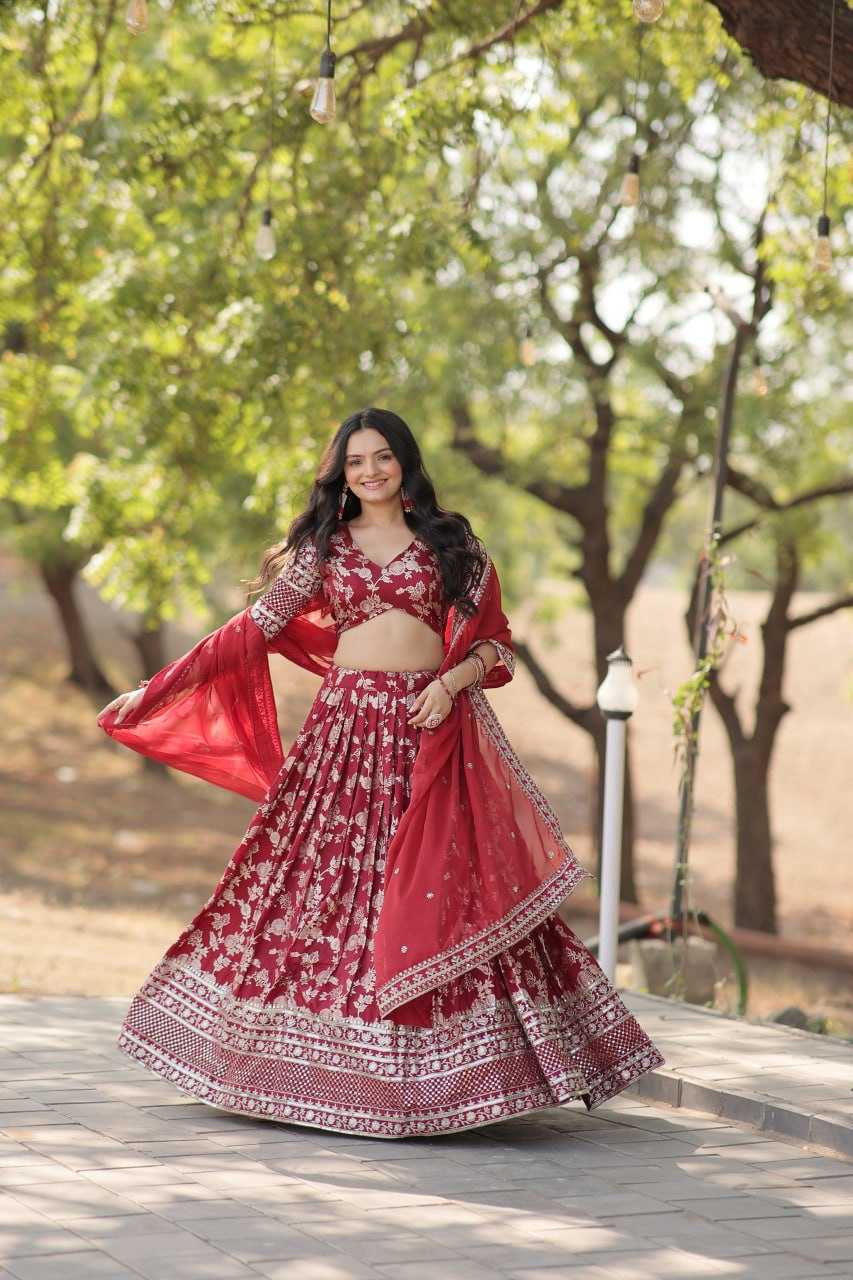 YNF VISCOSE KESH132 7080 LEHENGAS WHOLESALE FANCY TRADITIONAL EMBROIDERED LEHENGAS MANUFACTURER    