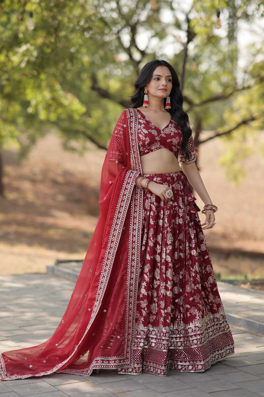 YNF VISCOSE KESH132 7080 LEHENGAS WHOLESALE FANCY TRADITIONAL EMBROIDERED LEHENGAS MANUFACTURER    