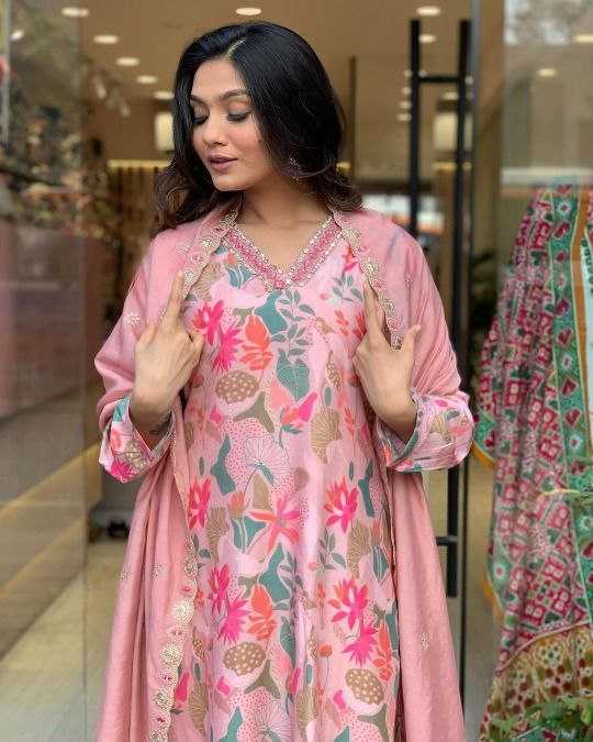 YNF MUSLIN SMC 02 SUITS & DRESSES WHOLESALE LADIES DRESSES PRINTED SUITS EMANUFACTURER