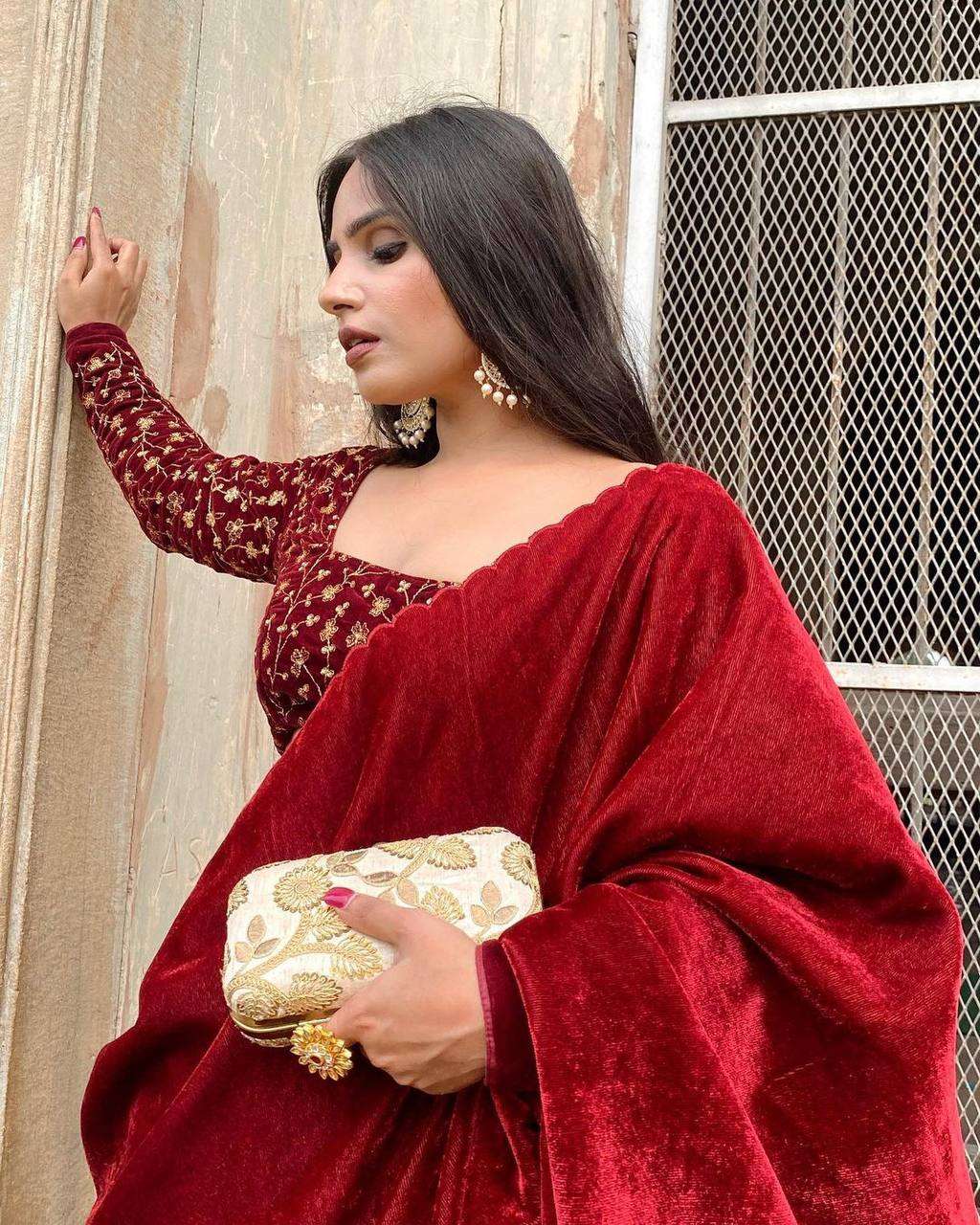 YNF VELVET RST 234 SAREES WHOLESALE PARTY WEAR VELVET PLAIN SAREES MANUFACTURER