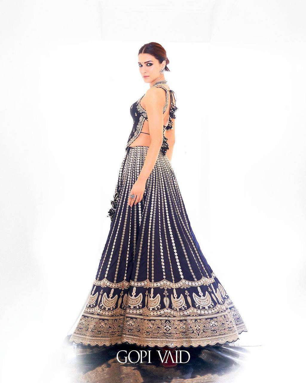 YNF FAUX GEORGETTE KESH138 1009 LEHENGAS WHOLESALE TRADITIONAL EMBROIDERED CELEBRITY BOLLYWOOD LEHENGAS  MANUFACTURER