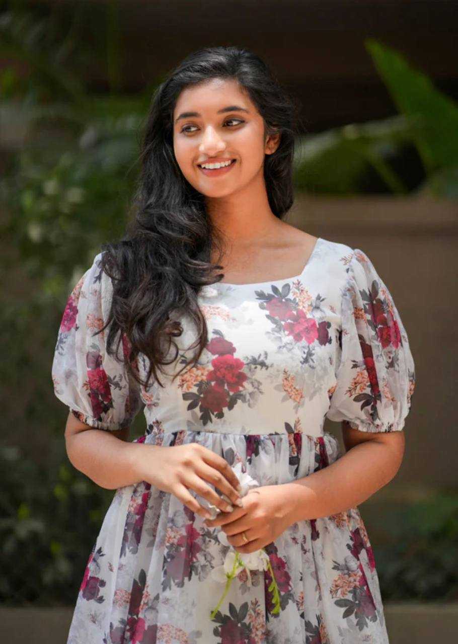 YNF GEORGETET KESH211 LDY13 KURTIS WHOLESALE SHORT PARTY WEAR PRINTED FANCY GEORGETTE KURTIS MANUFACTURER