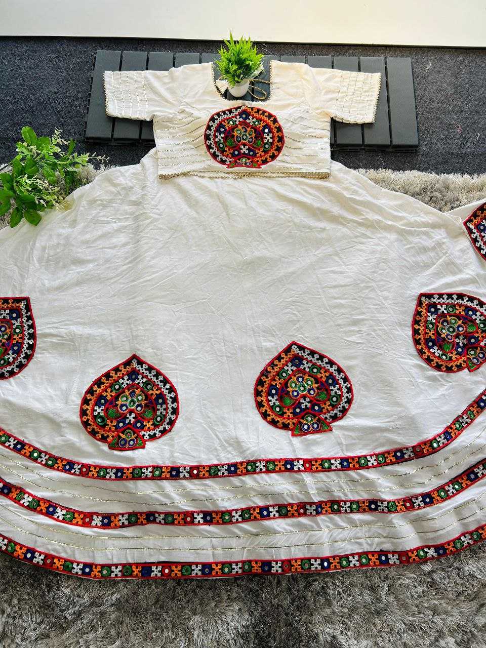 YNF HEAVY RAYON RIN202 566A LEHENGAS WHOLESALE TRADITIONAL CHANIYA CHOLI LEHENGAS MANUFACTURER