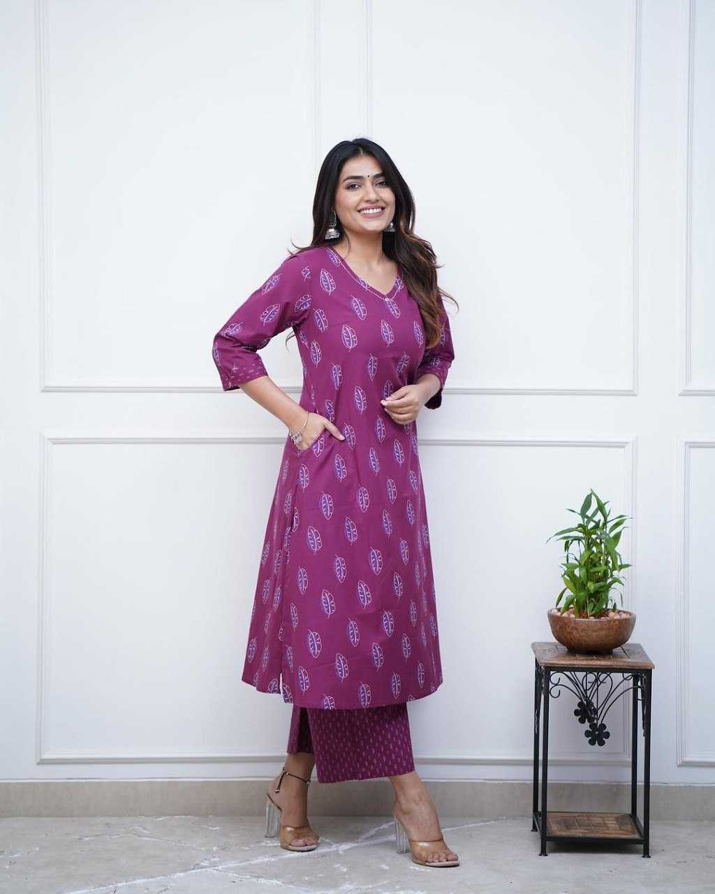 YNF MUSLIN KESH164 G64 KURTIS WHOLESALE LONG PRINTED KURTI WITH BOTTOM V-NECK LONG KURTIS MANUFACTURER- Kapda Export