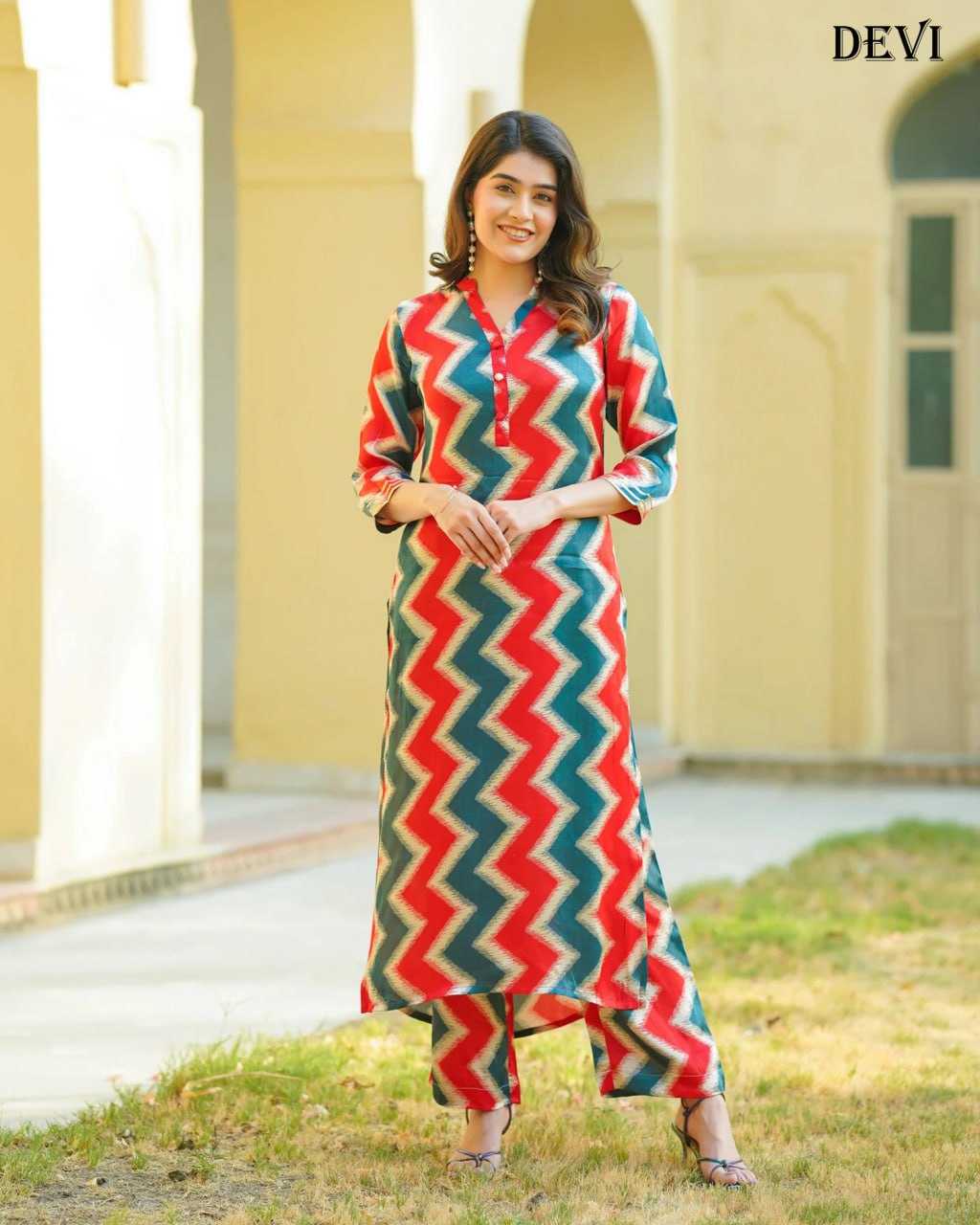 YNF MUSLIN RIN131 501 KURTIS WHOLESALE LONG PRINTED KURTI WITH PANT V-NECK KURTIS MANUFACTURER