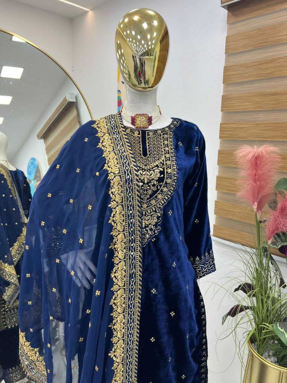 YNF VELVET KESH158 6002 SUITS & DRESSES WHOLESALE EMBROPIDERY VELVET PARTY WEAR LONG KURTI SUITS MANUFACTURE- Kapda Export