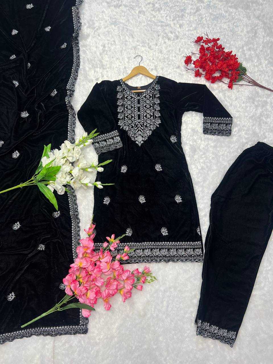 YNF VELVET KESH164 G79 SUITS & DRESSES WHOLESALE EMBROPIDERY VELVET WEDDING BLUE SUITS MANUFACTURE- Kapda Export