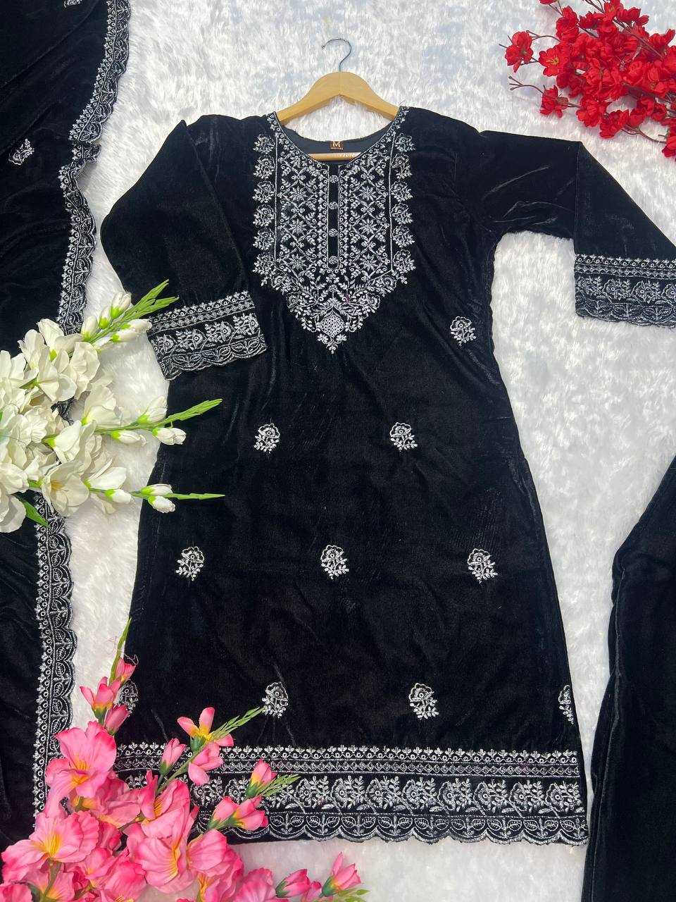 YNF VELVET KESH164 G79 SUITS & DRESSES WHOLESALE EMBROPIDERY VELVET WEDDING BLUE SUITS MANUFACTURE- Kapda Export