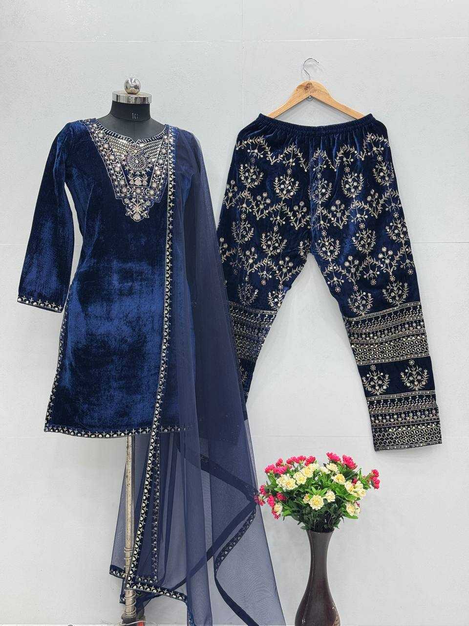 YNF VELVET KESH239 187 SUITS & DRESSES PAKISTANI WEDDING LADIES SUITS MANUFACTUR- Kapda Export