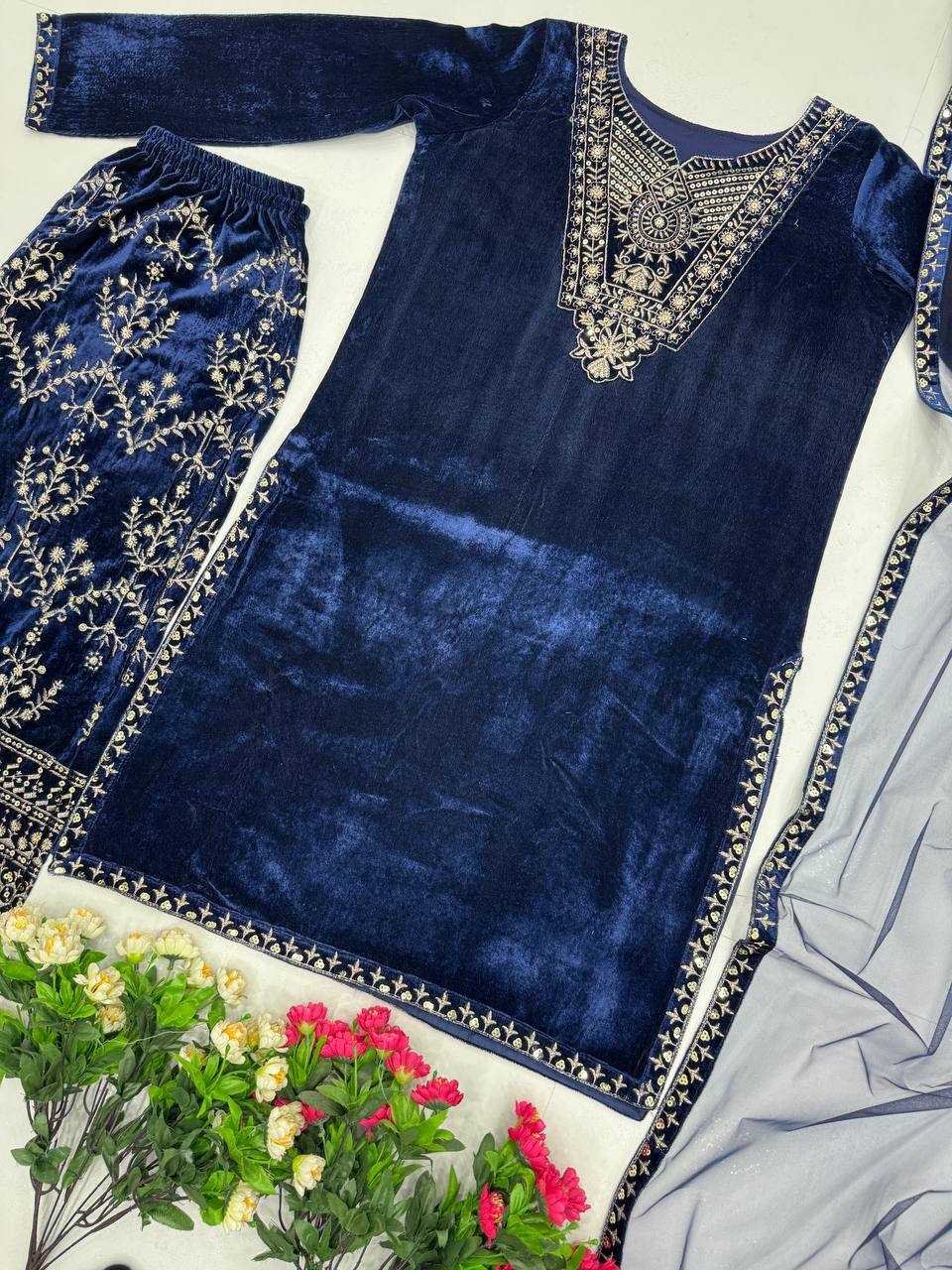 YNF VELVET KESH239 187 SUITS & DRESSES PAKISTANI WEDDING LADIES SUITS MANUFACTUR- Kapda Export