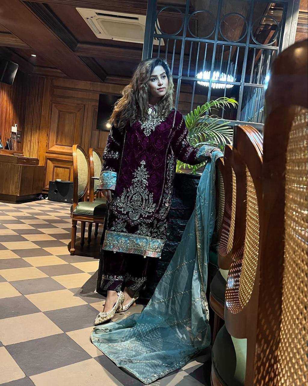 YNF VELVET RIN141 1889 SUITS & DRESSES WHOLESALE EMBROIDEREY PARTY WEAR LONG KURTI VELVET SUITS MANUFACTURE- Kapda Export