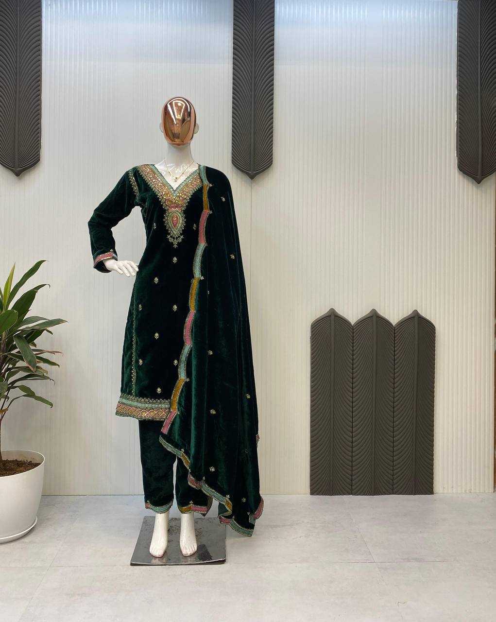 YNF VELVET RIN1411894A SUITS & DRESSES WHOLESAL PAKISTANI EMBROIDERY VELVET EID COLLECTIONS SUITS MANUFACTURE- Kapda Export