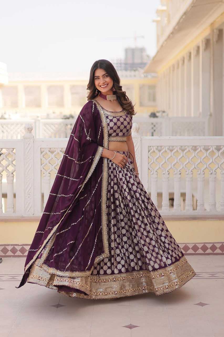 YNF VISCOSE KESH234 DSF01 LEHENGAS WHOLESALE WEDDING EMBROIDERED ZARI WORK LEHENGAS MANUFACTURER- Kapda Export