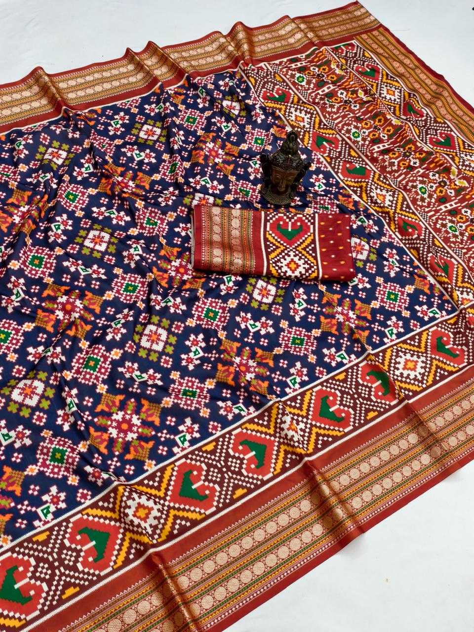 Ynf Handloom Silk KESH576 Pavitra Patola vol-2 Silk Sarees Wholesale Handloom Sarees Patola Sarees Designer Silk Sarees Manufacturer- Kapda Export