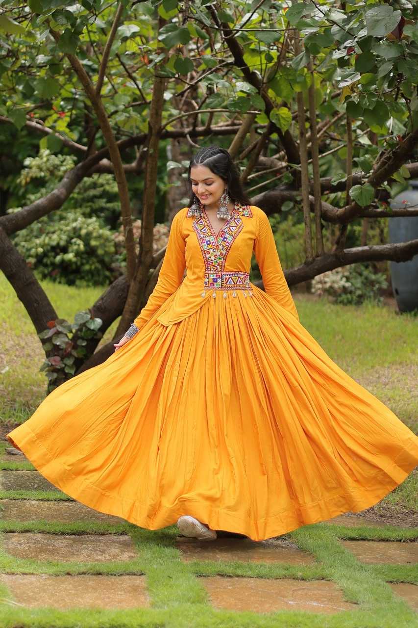 YNF RAYON KESH132 9199 GOWNS WHOLESALE FANCY LONG NAVRATRI GOWNS MANUFACTURER