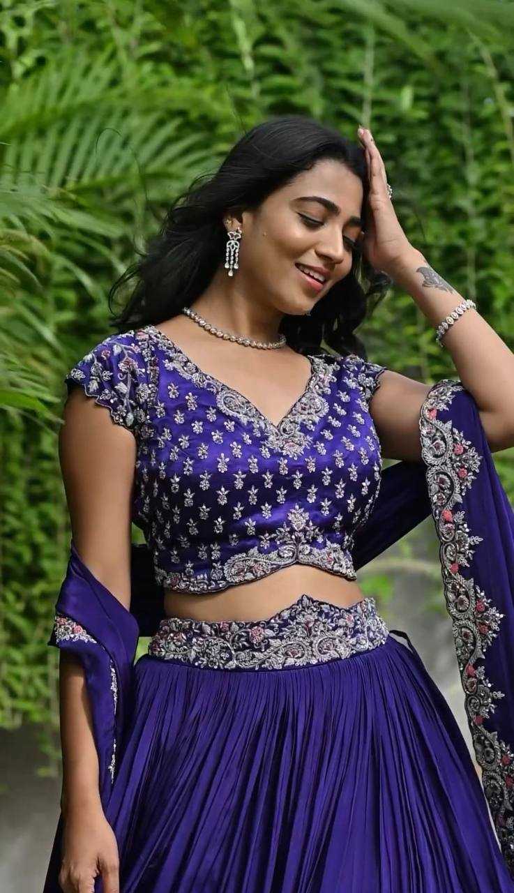 YNF CHINON KESH120 161 LEHENGAS WHOLESALE TRADITIONAL EMBROIDERED SILK LEHENGAS MANUFACTURER