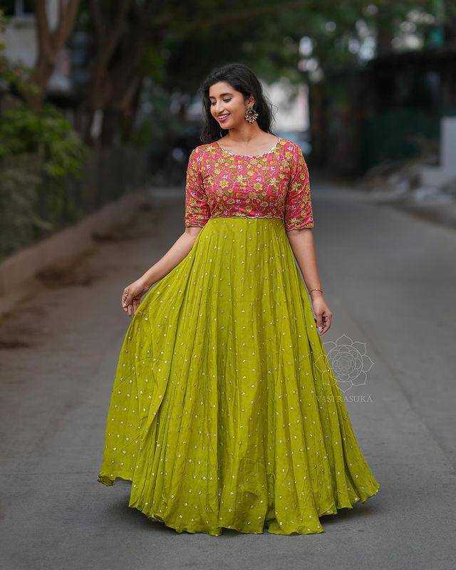 YNF CHINON KESH232 952 GOWNS WHOLESALE PRINTED ANARKALI GEORGETTE SEQUIN GOWNS MANUFACTURER- Kapda Export