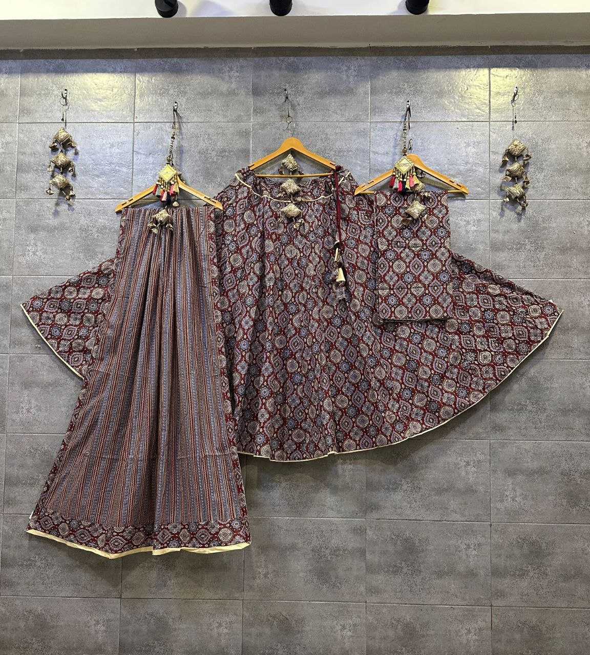 YNF COTTON CAMBRIC KESH179 AHB68 LEHENGAS WHOLESALE PRINTED CHANIYA CHOLI SIMPLE LEHENGAS MANUFACTURER