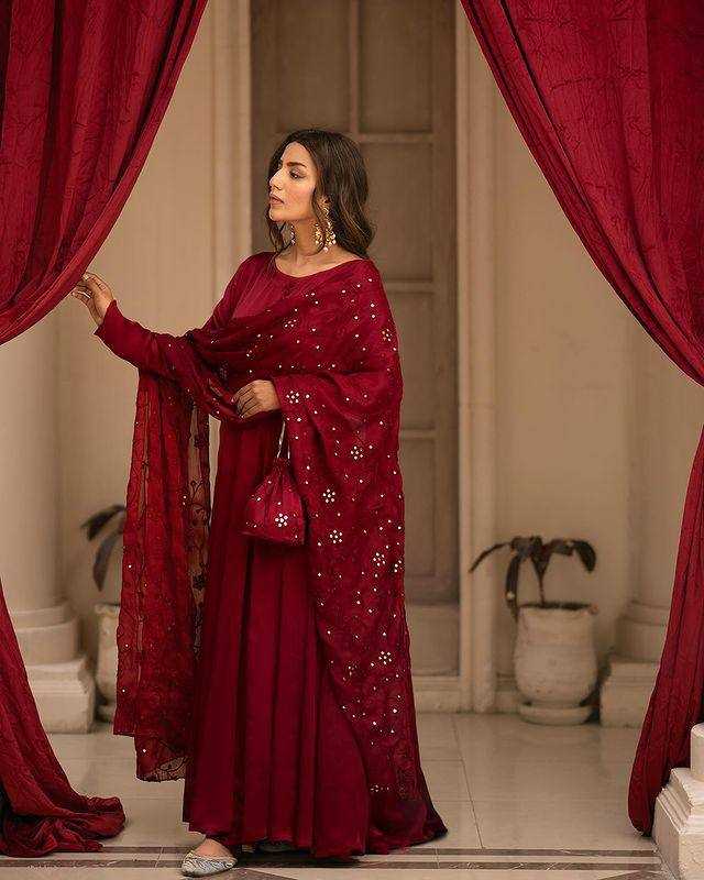 YNF GEORGETTE KESH232 923 GOWNS WHOLESALE LONG GEORGETTE WEDDING MAROON GOWNS MANUFACTURER- Kapda Export