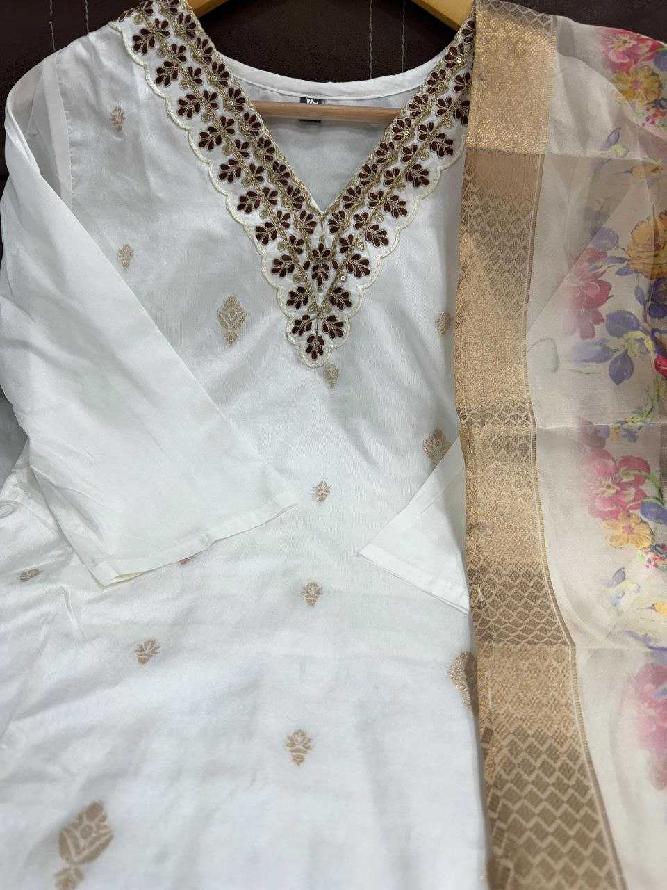 YNF NYLON KESH214 257 SUIT & DRESSES WHOLESALE LADIES EMBROIDERY WHITE SALWAR SUITS MANUFACTURER