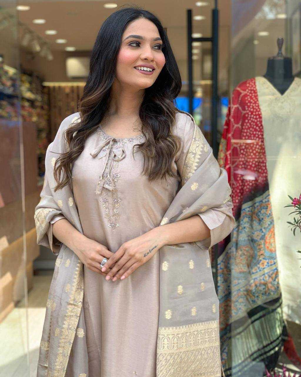 YNF PREMIUM ROMAN SILK KESH211 LDY104 SUITS & DRESSES WHOLESALE ZARI WORK SILK LONG KURTI SUITS MANUFACTURE 