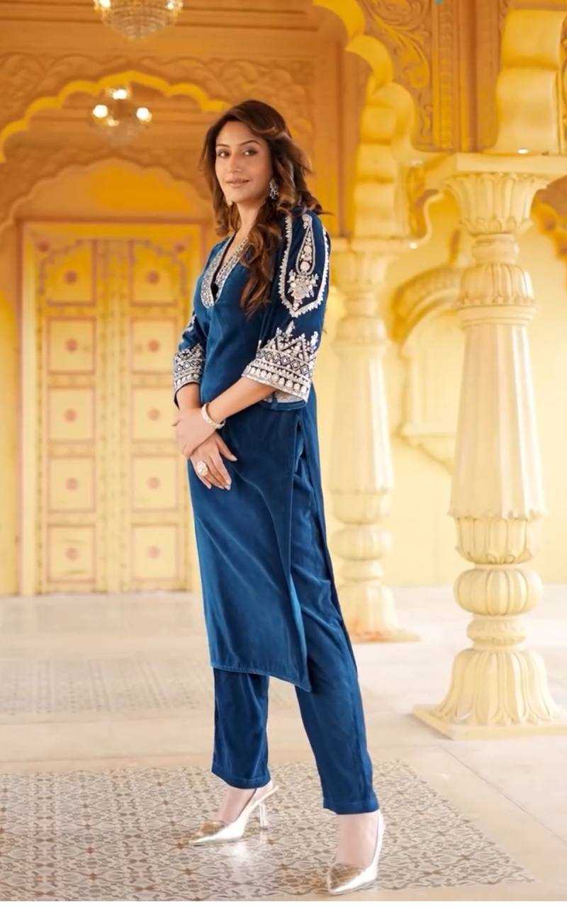 YNF VELVET KESH148 051 KURTIS WHOLESALE EMBROIDERED V NECK 3/4 SLEEVE KURTI WITH PANT BLUE KURTIS MANUFACTURER- Kapda Export