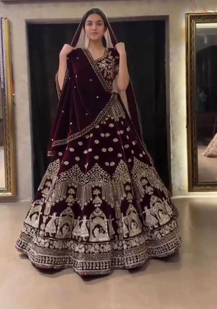 YNF VELVET RIN108 1685 LEHENGAS WHOLESALE DESIGNER BRIDAL EMBROIDERED VELVET SEQUINS LEHENGAS MANUFACTURER- Kapda Export