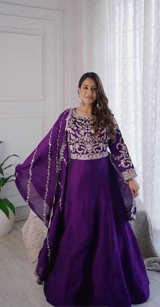 YNF CHINON KESH120 206 GOWNS WHOLESALE PURPLE ANARAKLI EMBROIDERY SILK GOWNS MANUFACTURER- Kapda Export