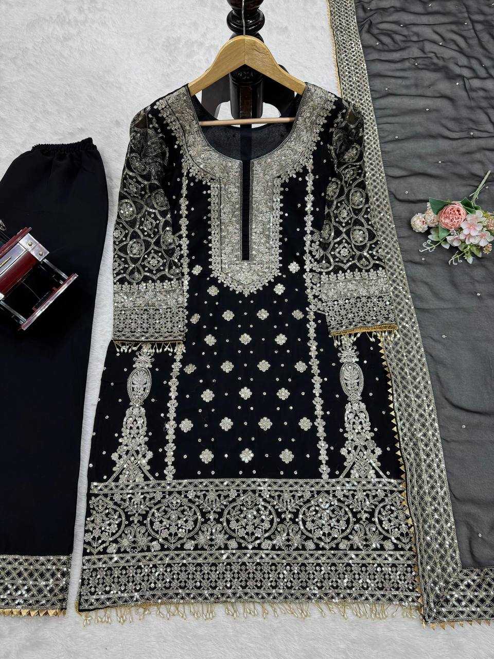 YNF FAUX GEORGETTE RIN169 5782 SUITS & DRESSES WHOLESALE EMBROIDERY PAKISTANI LADIES GEORGETTE SUITS MANUFACTURER- Kapda Export