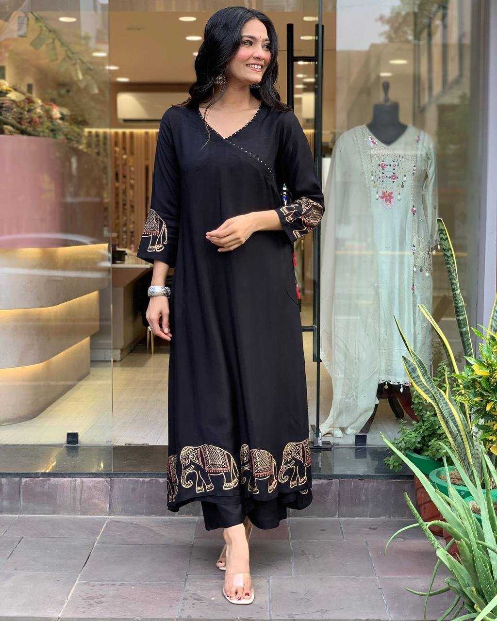 YNF MUSLIN KESH211 LDY115 KURTIS WHOLESALE FESTIVE LONG KURTI WITH BOTTOM BLACK KURTIS MANUFACTURER- Kapda Export