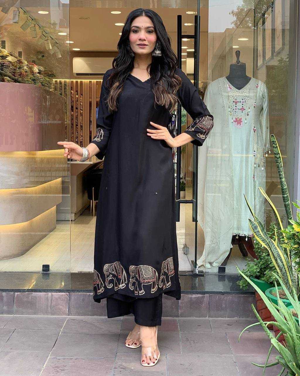 YNF MUSLIN KESH211 LDY115 KURTIS WHOLESALE FESTIVE LONG KURTI WITH BOTTOM BLACK KURTIS MANUFACTURER- Kapda Export