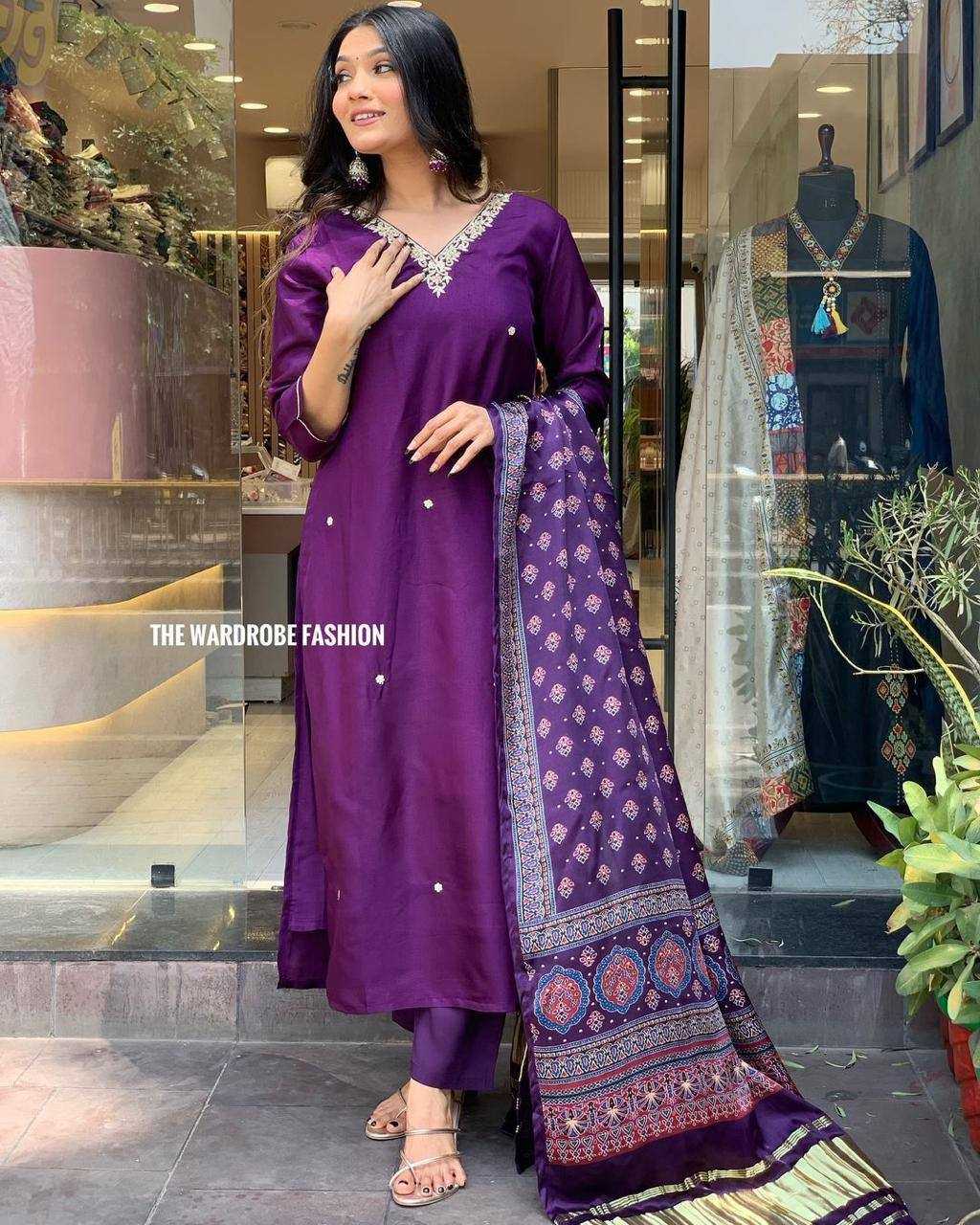 YNF PREMIUM ROMAN SILK KESH211 LDY119 SUITS & DRESSES WHOLESALE WEDDING SILK EMBROIDERED SUITS MANUFACTURE- Kapda Export