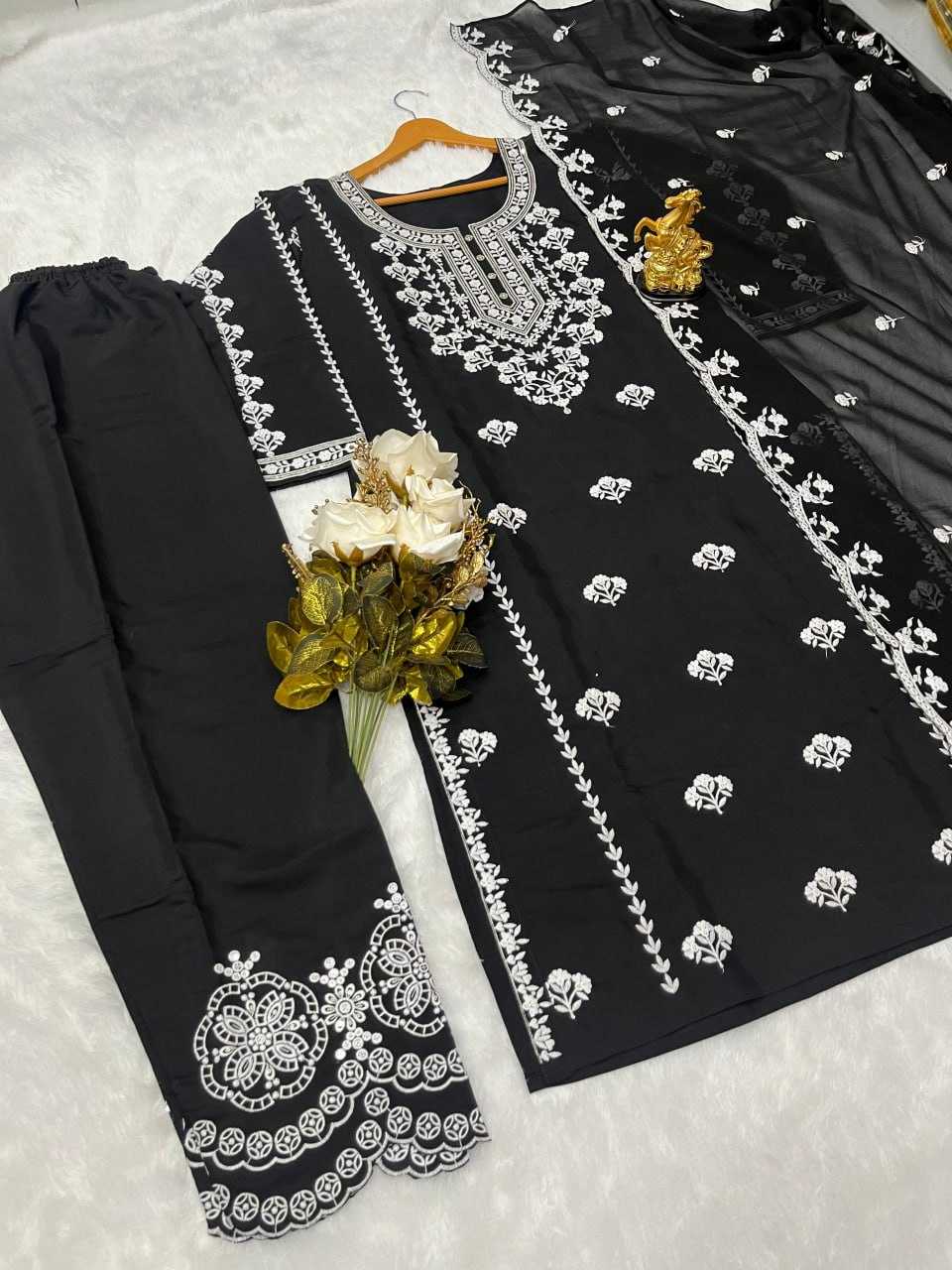 YNF ROMAN SILK KESH247 7013 SUITS & DRESSES WHOLESALE EMBROPIDERY PAKISTANI LADIES SUITS MANUFACTURE- Kapda Export