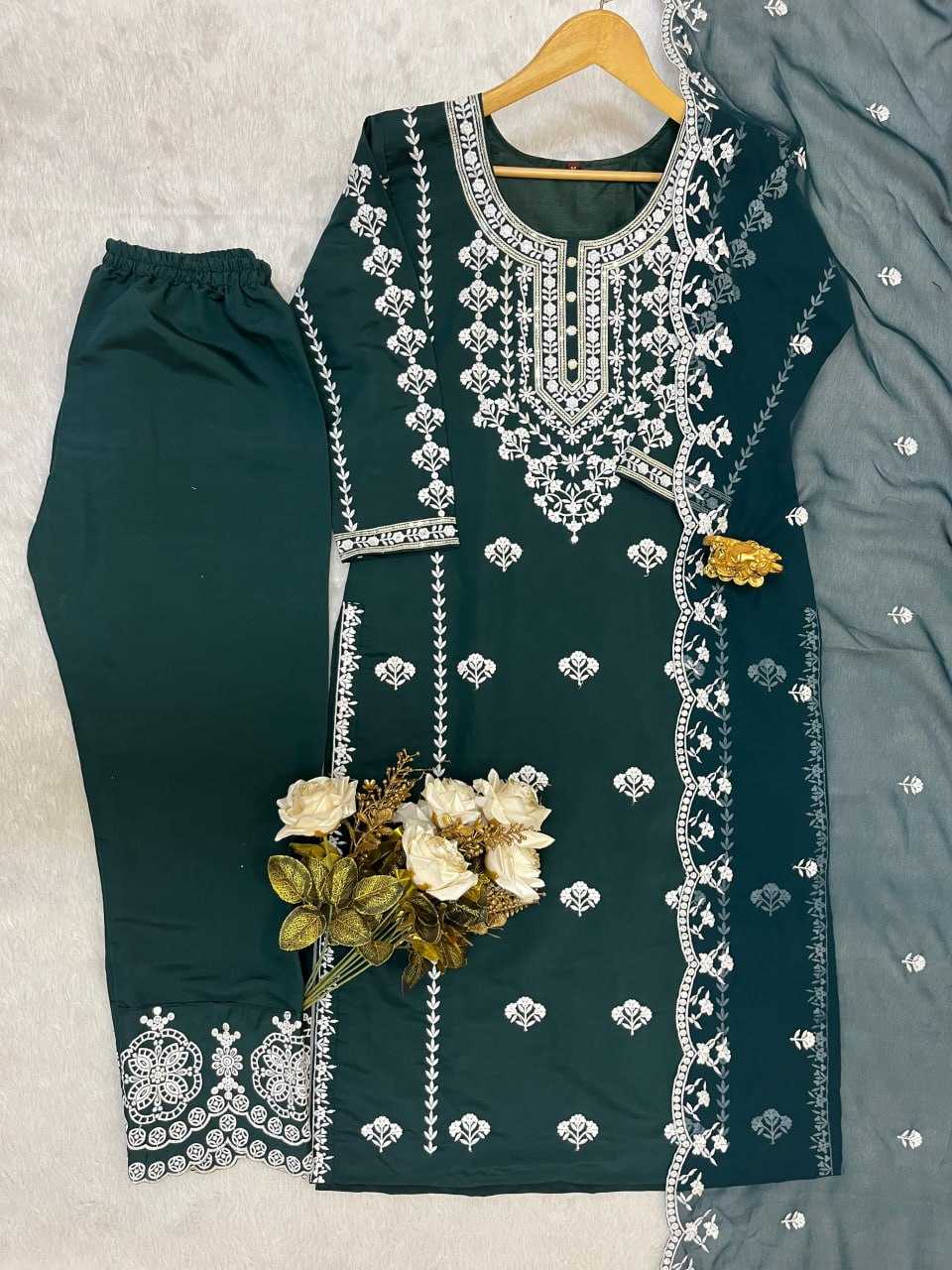 YNF ROMAN SILK KESH247 7013 SUITS & DRESSES WHOLESALE EMBROPIDERY PAKISTANI LADIES SUITS MANUFACTURE- Kapda Export