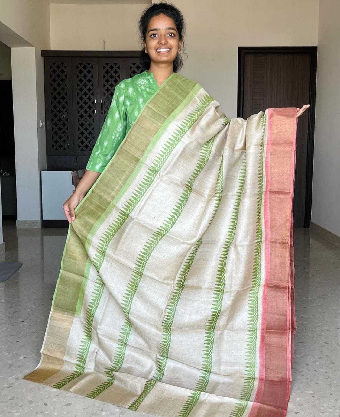 YNF TUSSAR SILK RIN149 MKD171 SILK SAEES WHOLESALE TUSSAR SILK HANDLOOM ZARI BORDER SILK SAREES MANUFACTURER- Kapda Export